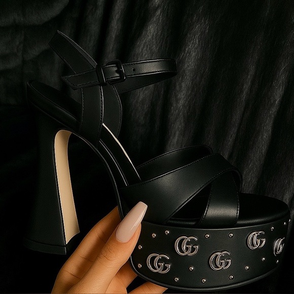Gucci Leather Sandals - Picture 1 of 6